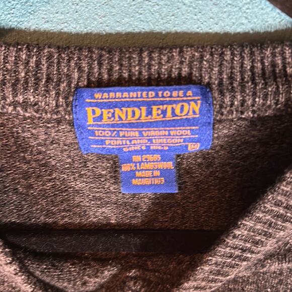Pendleton 100% Wool Gray Men's MClassic Crew-Neck Longsleeve Pull-over Sweater - Picture 3 of 3